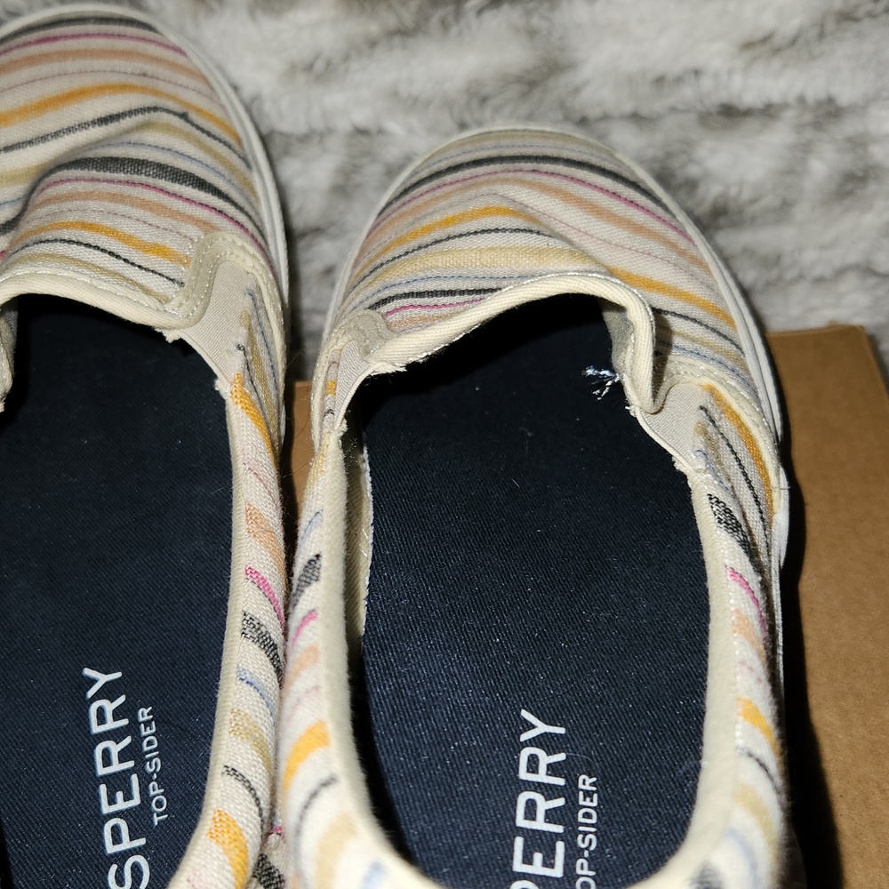 Sperry Sliders - Picture 4 of 12